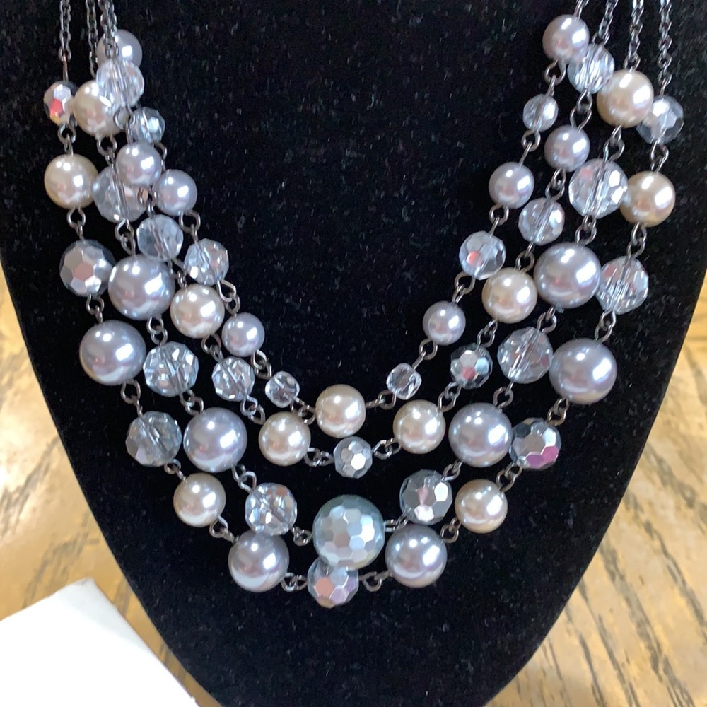 Woman Necklace - Picture 3 of 5
